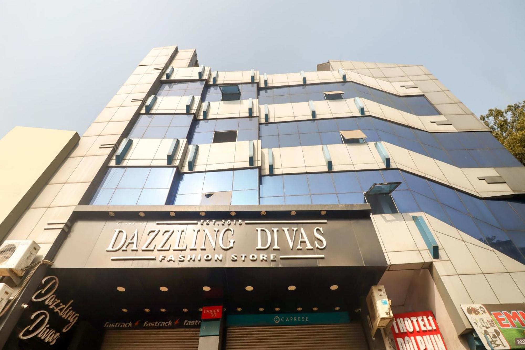 Super Collection O Dolphin Hotel Lucknow Exterior foto